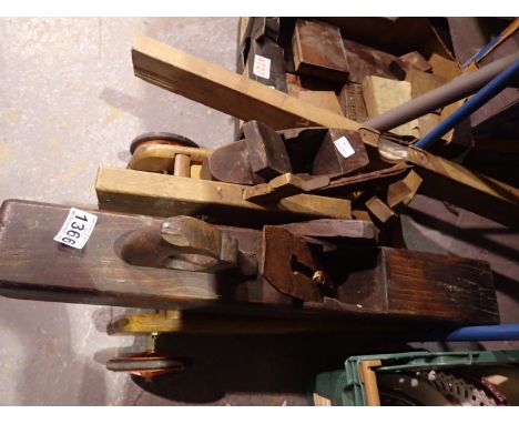 Mixed wooden tools and other wooden items. Not available for in-house P&amp;P 