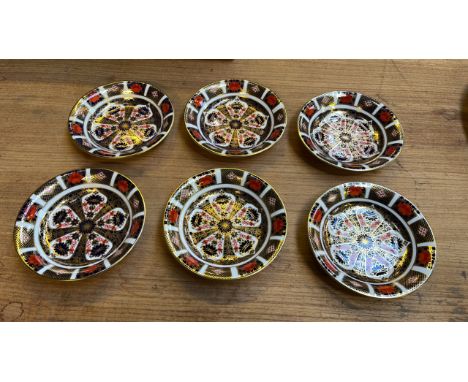  Sale Item:    6 ROYAL CROWN DERBY IMARI 1128 PLATES / BOWLS  Vat Status:   No Vat   Buyers Premium:  This lot is subject to 