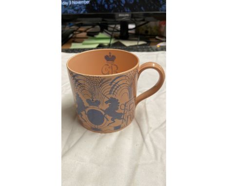  Sale Item:    WEDGWOOD THE CORONATION OF KING GEORGE VI MUG PINK (AF)  Vat Status:   No Vat   Buyers Premium:  This lot is s