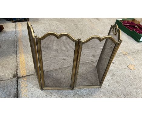  Sale Item:    BRASS FOLDING FIRE SCREEN (AF)   Vat Status:   No Vat   Buyers Premium:  This lot is subject to a Buyers Premi