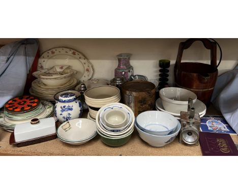 A modern Chinese porcelain vase together with a pottery part dinner set, lamp etc 