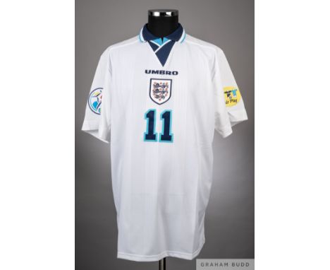 Darren Anderton no.11 England Euro 96 home jersey from the Euro 96 competition,
Player issue long sleeved example manufacture