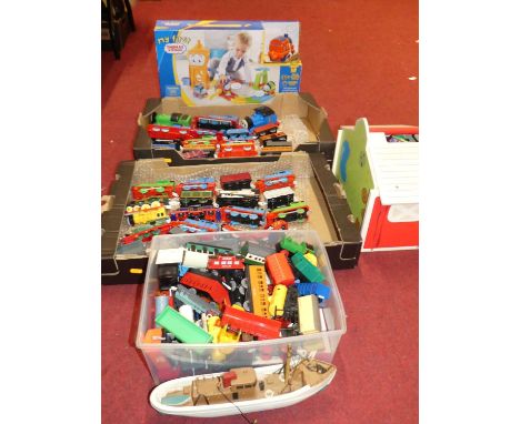 One box of Fisher Price Thomas The Tank Engine modern release collectables