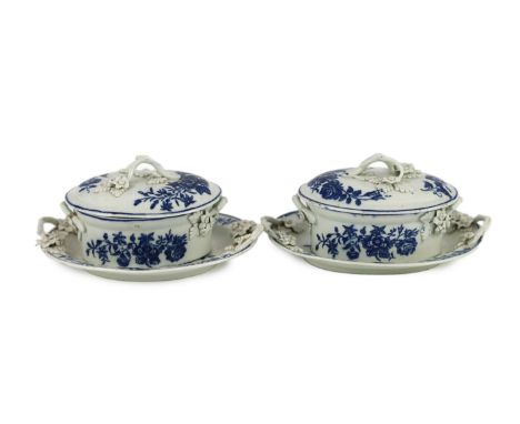 A pair of Caughley blue and white butter tubs, covers and stands, c.1780, stands 19cms wide, tubs and covers 9cms high each d