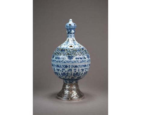 A rare Chinese blue and white 'Flower and Wave' censer and cover for the Islamic market Xuande six-character mark, probably M