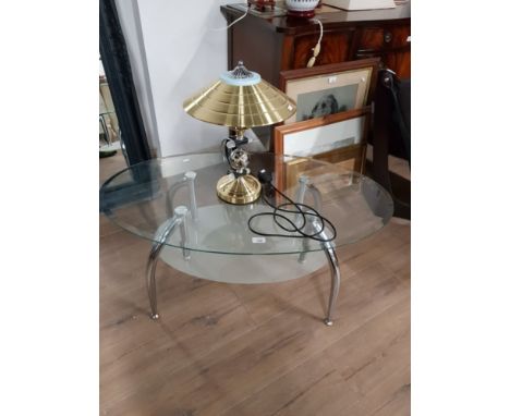 2 TIER GLASS COFFEE TABLE TOGETHER WITH A LAMP