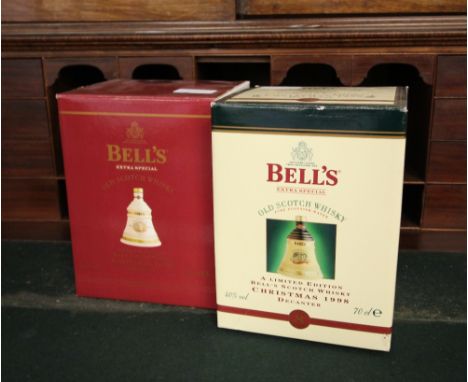70cl Bells decanter Christmas Scotch whisky 2000, boxed, together with 70cl Bells Christmas 1998 Scotch whisky decanter, boxe