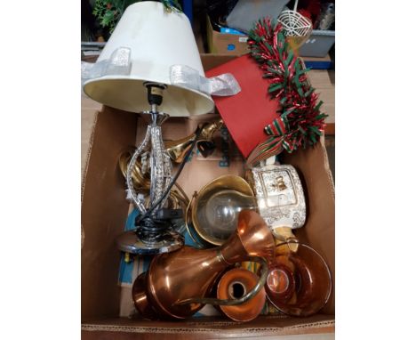 A BOX OF MISCELLANEOUS INC BRASS LAMP ETC