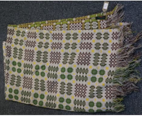 Double size vintage green and grey Welsh tapestry blanket with fringed edges and 'Pure New Wool, a Derw product, Made in Wale