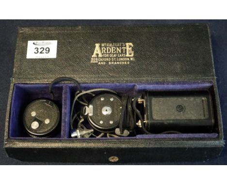 The following 24 lots are from the former Museum of the Home in Pembroke. Vintage cased Ardente hearing aid, box marked 'Mr R