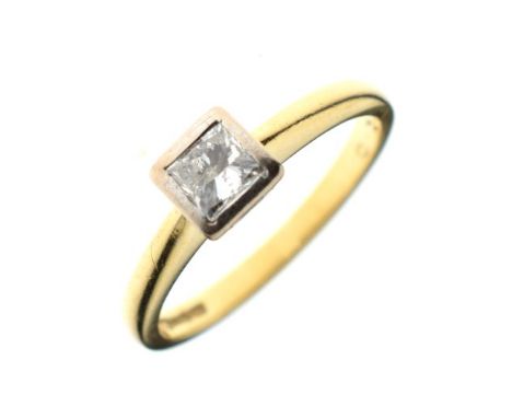 18ct gold solitaire diamond ring in a square setting, size K   Condition: 