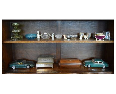 Assorted collectables to include: Japanese mixed metal hexagonal box, Ronson table lighter, two plated cigarette boxes, 1/18 