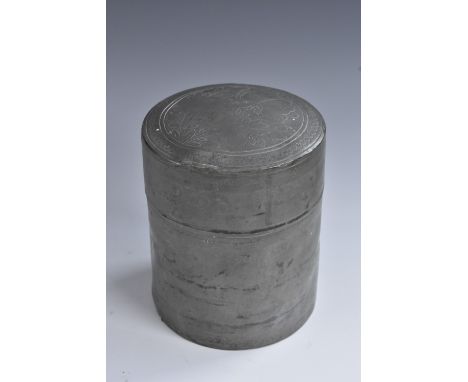 A Chinese paktong cylindrical tea caddy, push-fitting lid enclosing an inner cover, 12.5cm high, seal mark, 19th/early 20th c