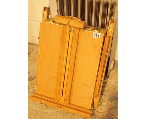 Artists portable folding wooden easel