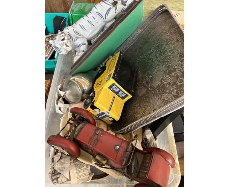 Mixed box to include model vehicles & ceramic tiger