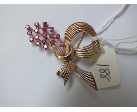 14ct gold and ruby spray brooch 5.6g inc    
