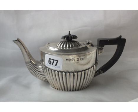 Victorian bachelors half reeded teapot 7.5" over handle.  B'ham 1899 by JW 220g.      