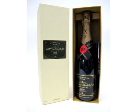 Champagne - Moet &amp; Chandon 1998 Vintage Champagne, 750ml, 12.5% Vol., boxed.