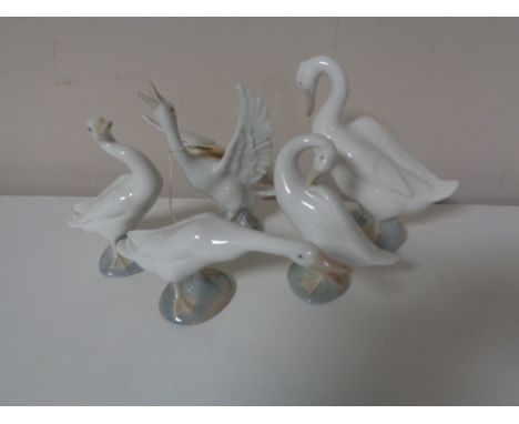 Four Lladro geese and another by Nao (5)