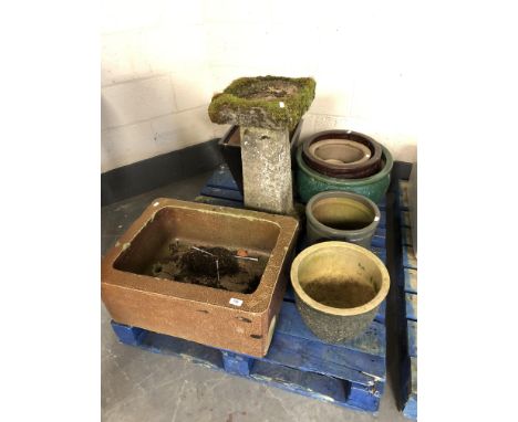 A quantity of garden planters, bird bath and a ceramic sink 