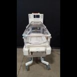 OHMEDA GIRAFFE OMNIBED INFANT INCUBATOR