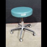 MIDMARK EXAM STOOL