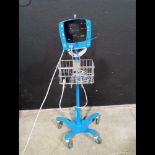 GE/DINAMAP CARESCAPE V100 PATIENT MONITOR