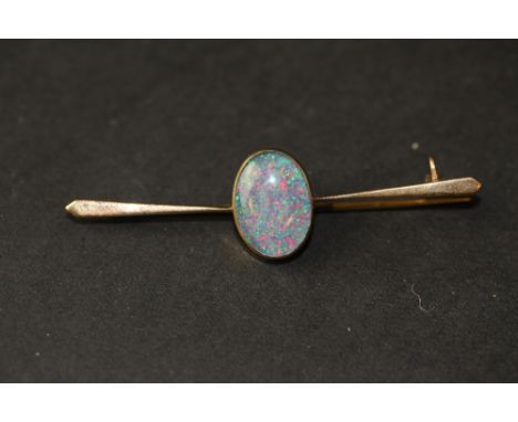 9ct gold opal bar brooch, approx 3ct