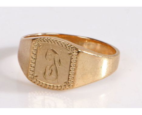 9 carat gold signet ring, the head initialled F, ring size N, 3.8g