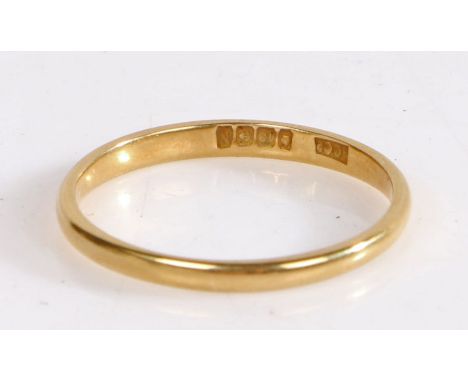 15 Carat Gold Wedding Band, ring size O weight 1.6 grams&nbsp;