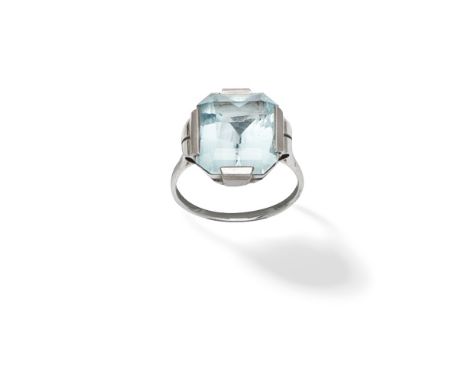 AQUAMARINE RINGSet with a step-cut aquamarine,  ring size approx. J This lot is subject to the following lot symbols: ΩΩ VAT 