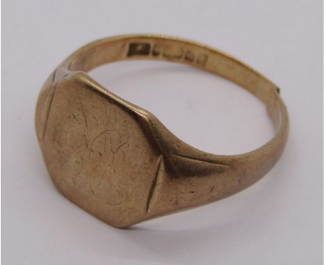 9ct signet ring, 5.4g (cut) 