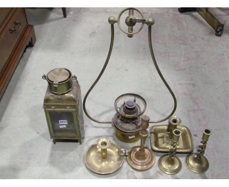 A selection of brass lighting / lamps including coaching lamp, oil lamp and others 
