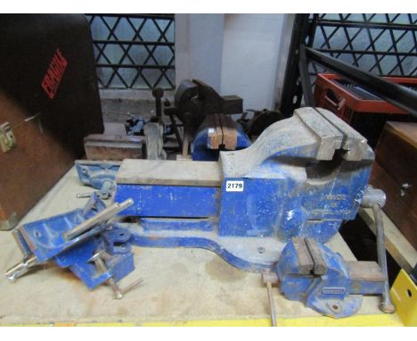 A mixed collection of Record workshop bench vices 