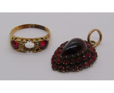 Antique 18ct garnet and diamond ring, 3.6g (af), together with a 9ct Bohemian garnet cluster pendant, 4.1g 