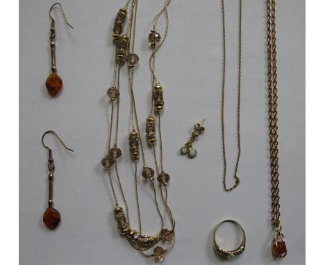 GOLD AND GOLD COLOURED JEWELLERY INCLUDING OPAL RING, PENDANT ON CHAIN, NECKLACE ETC. 