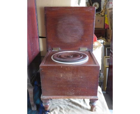 MAHOGANY COMMODE 