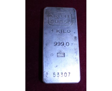 A credit Suisse 1 kilo bar of 999.0 silver Reg 53307 
