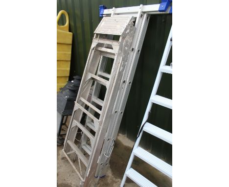 Set of aluminium roof ladders and a set of aluminium step ladders (2) 