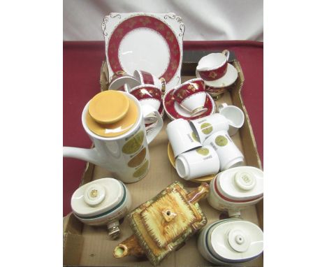 Gladstone china tea service, 1960's J &amp; G Meakin Studio part coffee service, three Wade spirit barrels, cottage ware teap