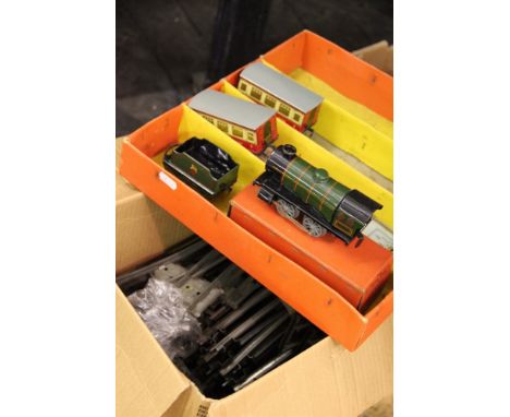 A collection of Hornby to include; Engine and tender type 20, two carriages type 21, a Hornby Trains No. 2 Turntable (boxed) 
