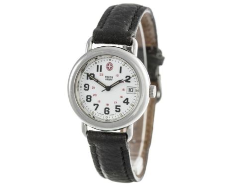 A GENTLEMAN'S VINTAGE SWISS ARMY WRISTWATCH, the stainless steel bezel containing white enamel dial with Arabic numerals to a