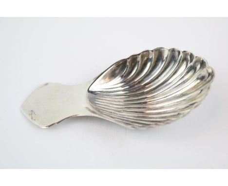 20thC Silver Scallop Shell Caddy Spoon 18g total weight 