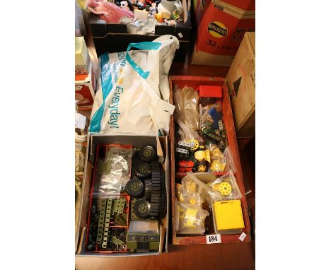 Collection of assorted Meccano inc. Army Multikit etc 