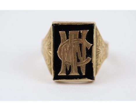 19thC 9ct Gold Signet ring with monogram Size T 6.3g total weight 