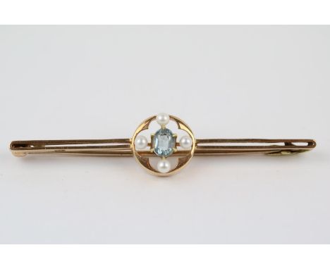 15ct Gold Edwardian Aquamarine and seed pearl set bar brooch 4g total weight 