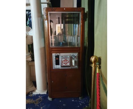 Vintage French coin-operated digger/crane game made from 1930-1936 by Bonzini and Sopransi. Good visual condition, untested. 