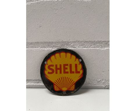 Small Shell Enamel Sign Height: 11 cm. Width: 11 cm. Depth: 1 cm. Condition: Fair. Location: The Netherlands, Tilburg. 