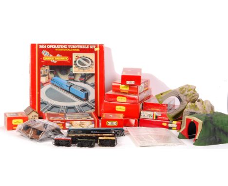 A good large collection of Hornby 00 gauge trackside and related model railway items. To include; Boxed scenery kits: R414 Tu