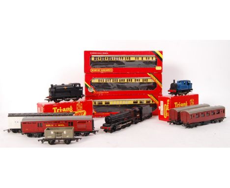 A collection of assorted vintage original Tri-ang&nbsp; / Triang Hornby and Hornby 00 Gauge model railway trainset locomotive